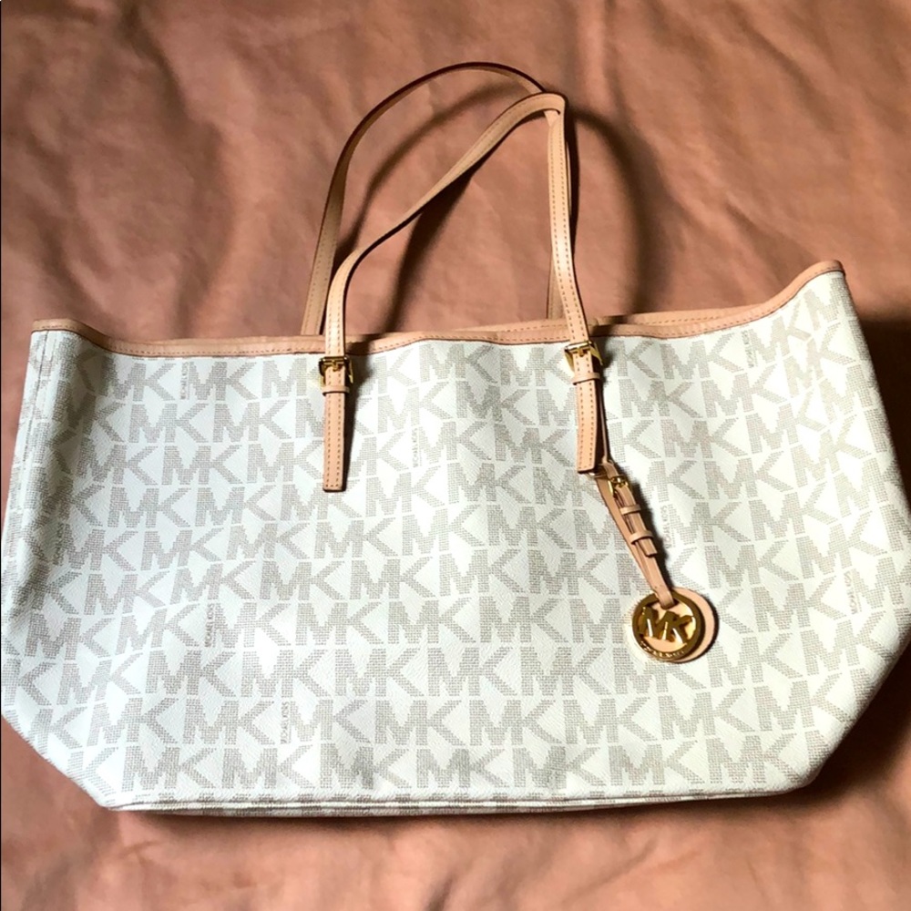 Gently Used Michael Kors Vanilla Jet Set Tote